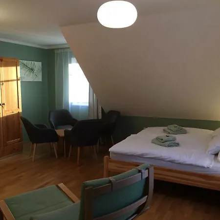 Apalucha49 - 12 Osob Pensión Čeladná