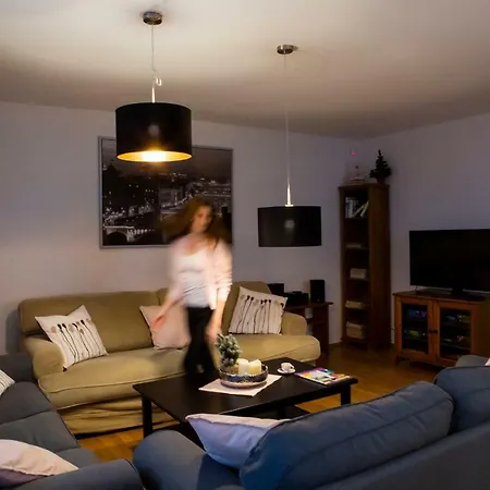 Apalucha49 - 12 Osob 4* Čeladná